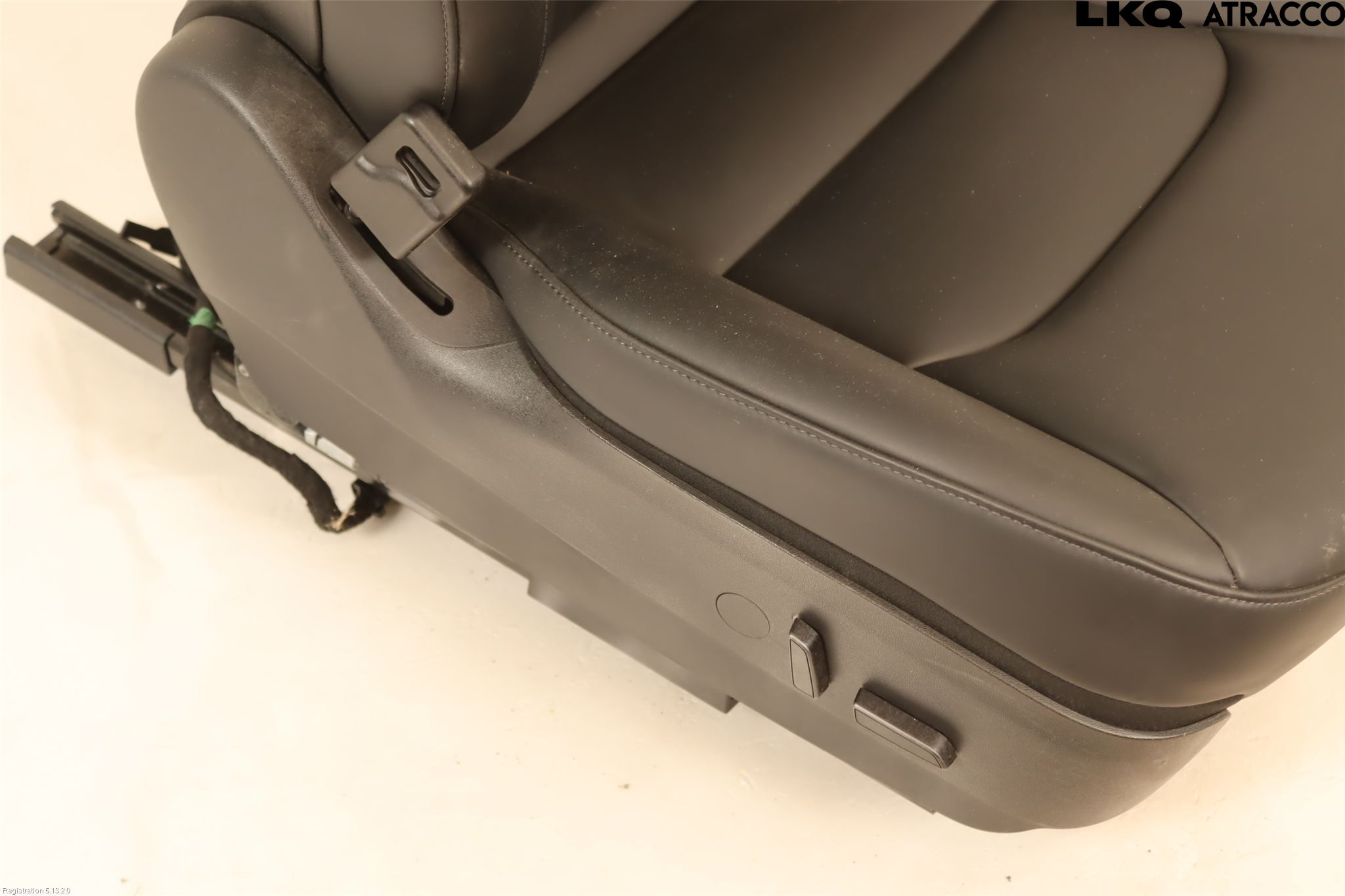 Tesla MODEL 3 17- Inredning Stol Fram Hö