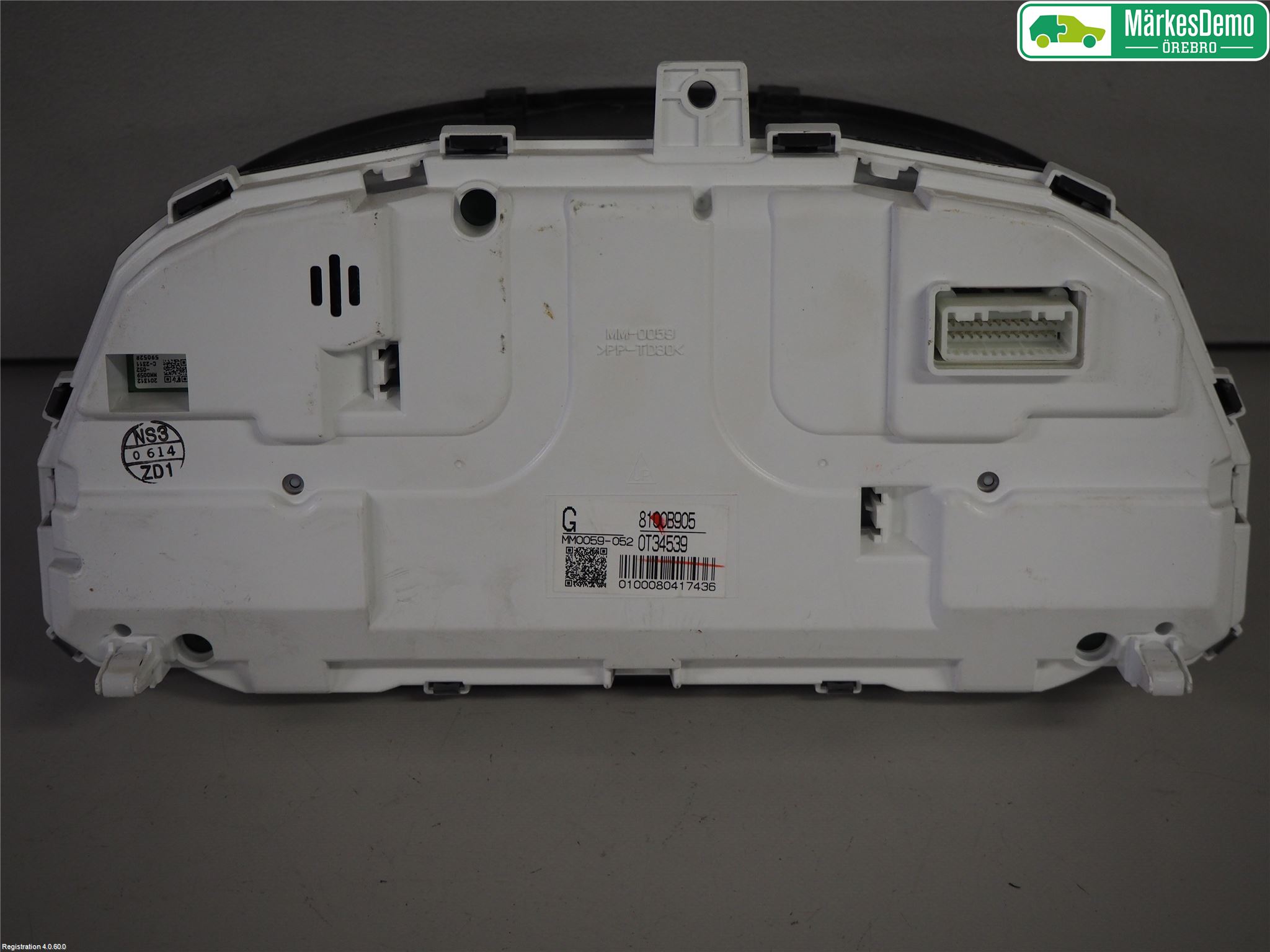 Mitsubishi OUTLANDER 13-21 Instrument Komb