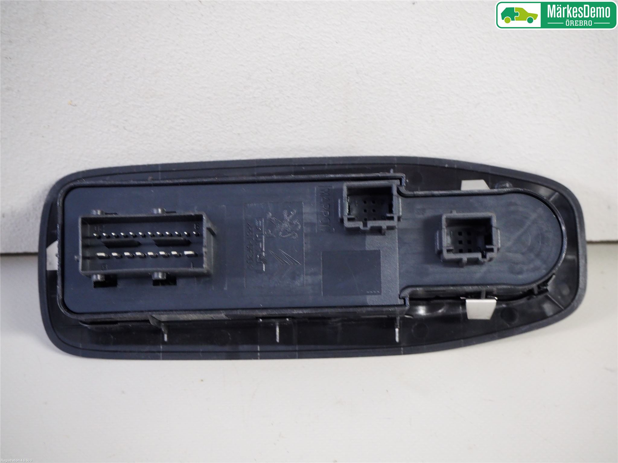 Peugeot 2008 13-20 Strömställare Elhiss