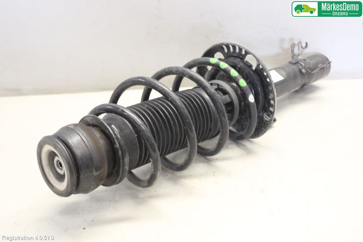 Volkswagen VW POLO 10-17 Fjäderben Fram Vänster