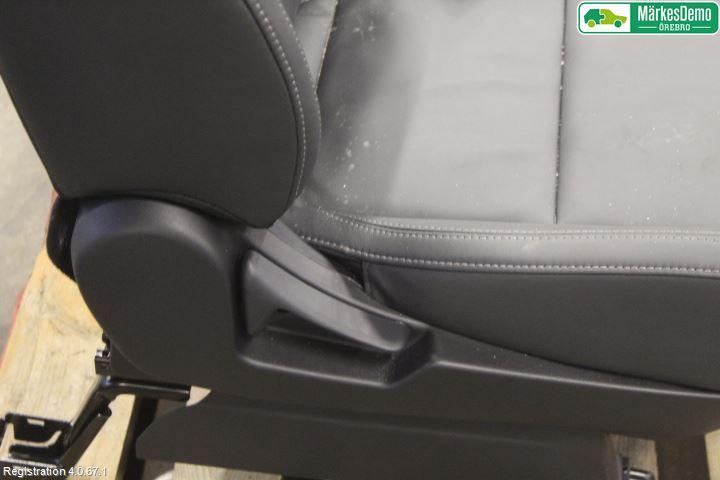 Mitsubishi OUTLANDER 13-21 Inredning Stol Fram Hö