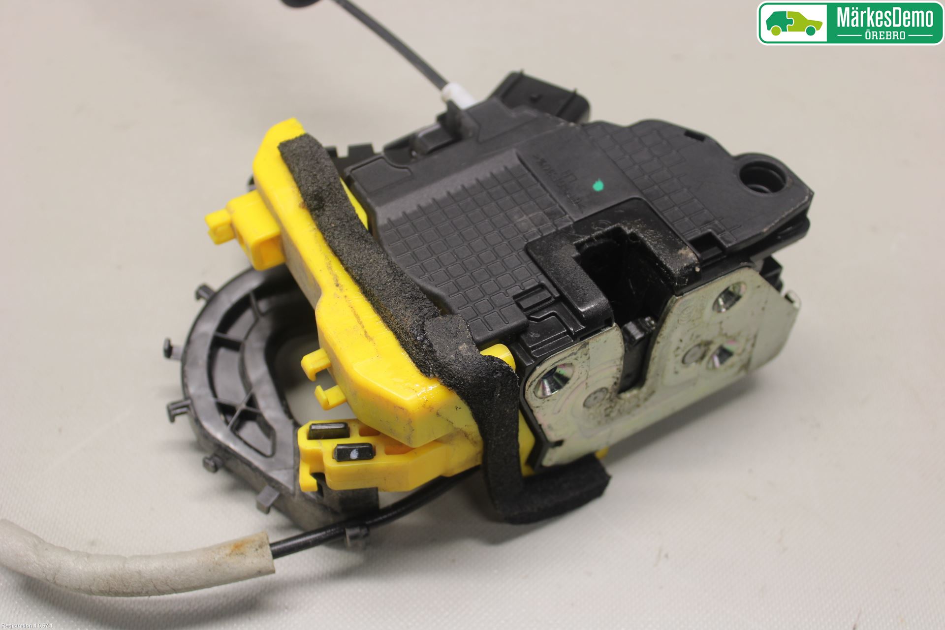 Kia CEED 12-18 Låskista-Dörrlås