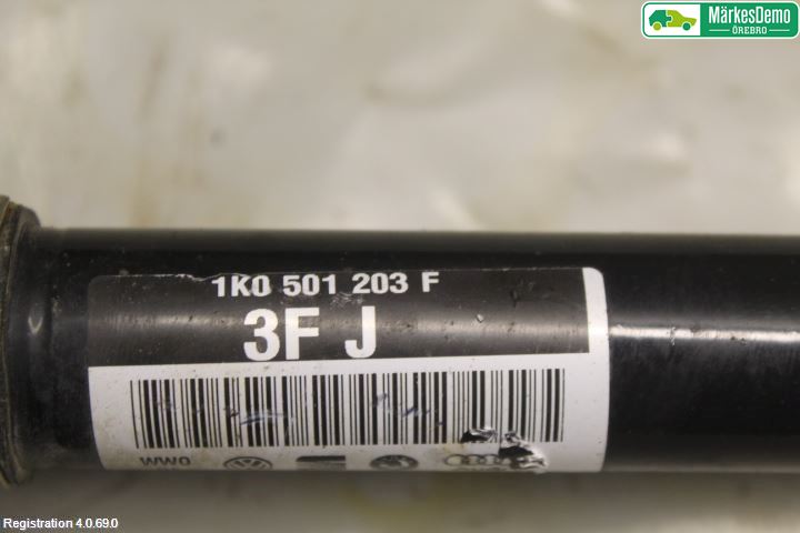 Volkswagen VW PASSAT 11-14 Drivaxel Bak Vänster