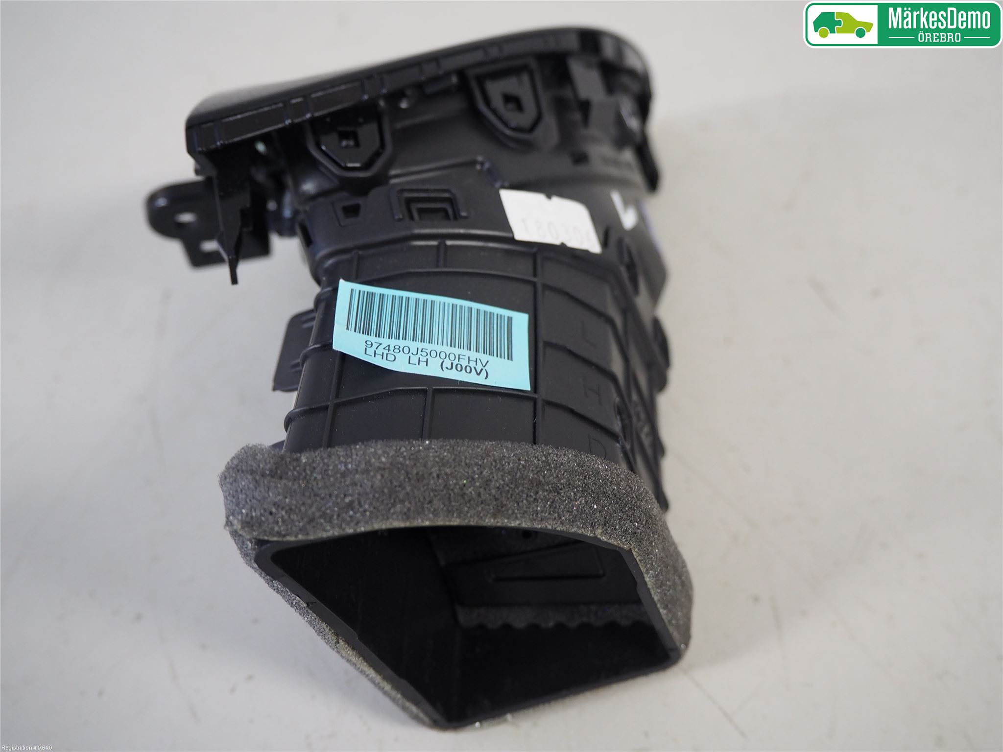 Kia STINGER 18- Defrosterkanal-Munstycke