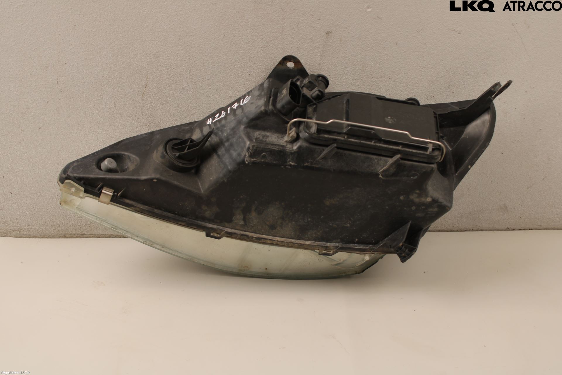 Ford FOCUS     99-04 Strålkastare Höger