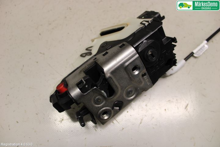 Peugeot 2008 13-20 Låskista-Dörrlås