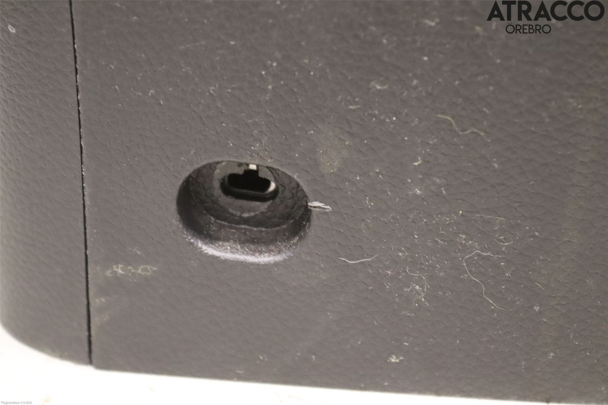 Nissan NAVARA, TREK-1 17-21 Instrumentkonsoll Golv