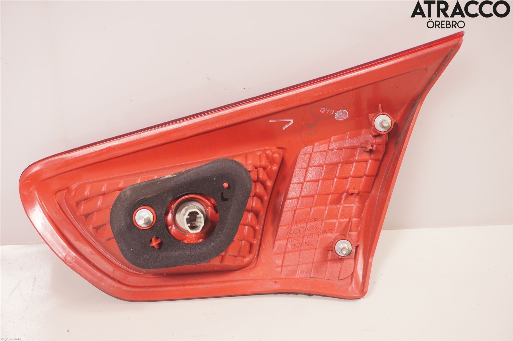 Mitsubishi LANCER 07-14 Bakljus Lucka Vä