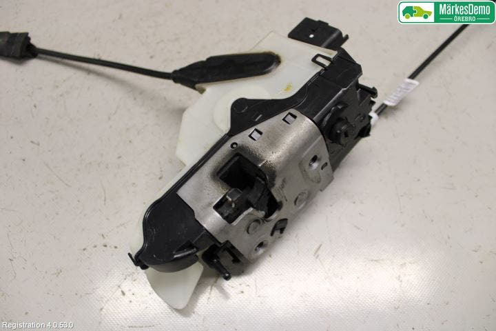 Peugeot 2008 13-20 Låskista-Dörrlås