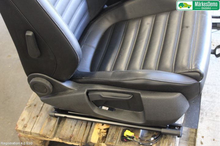 Volkswagen VW PASSAT 11-14 Inredning Stol Fram Hö