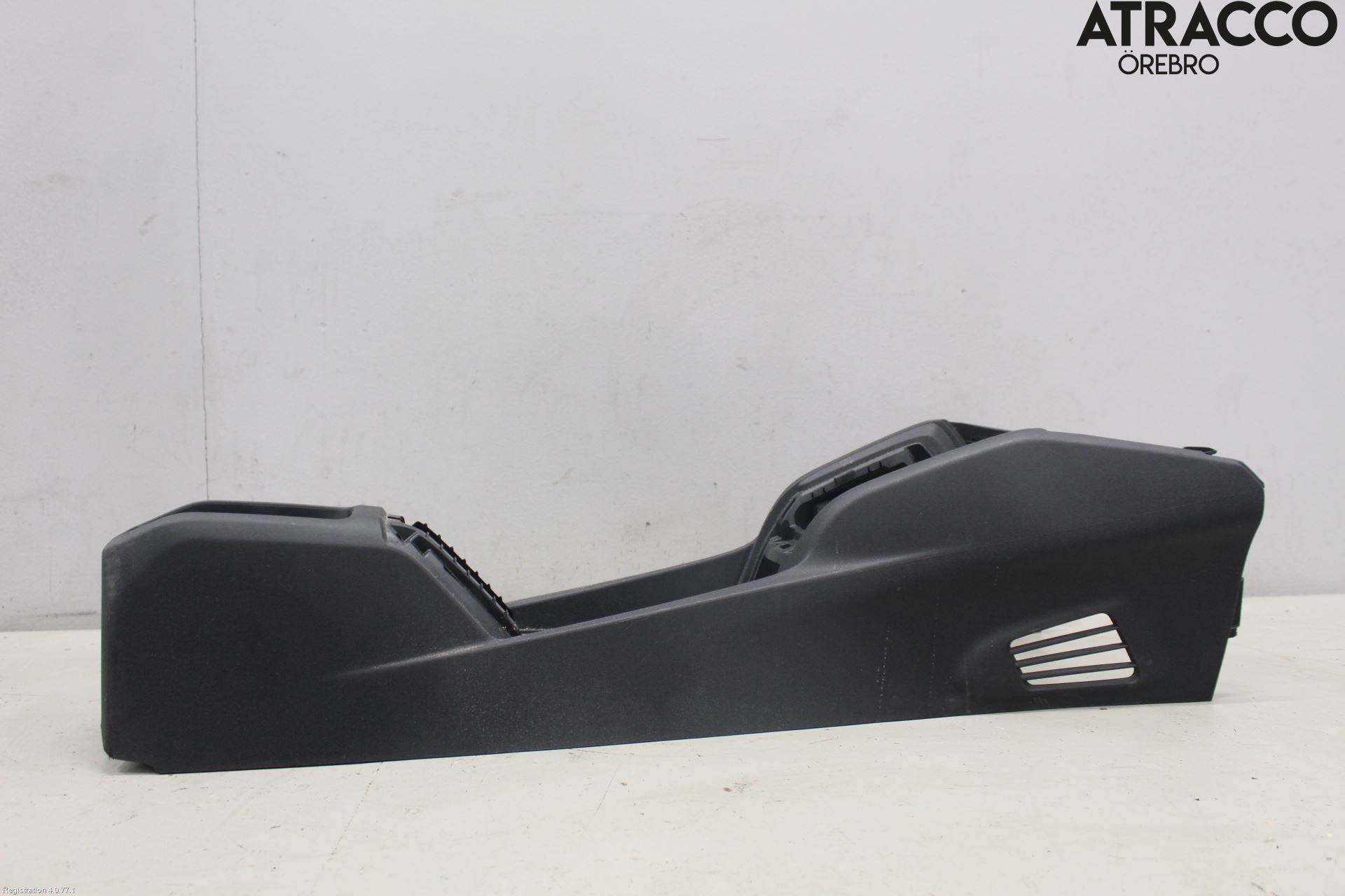 Peugeot 208 12-15 Instrumentkonsoll Golv