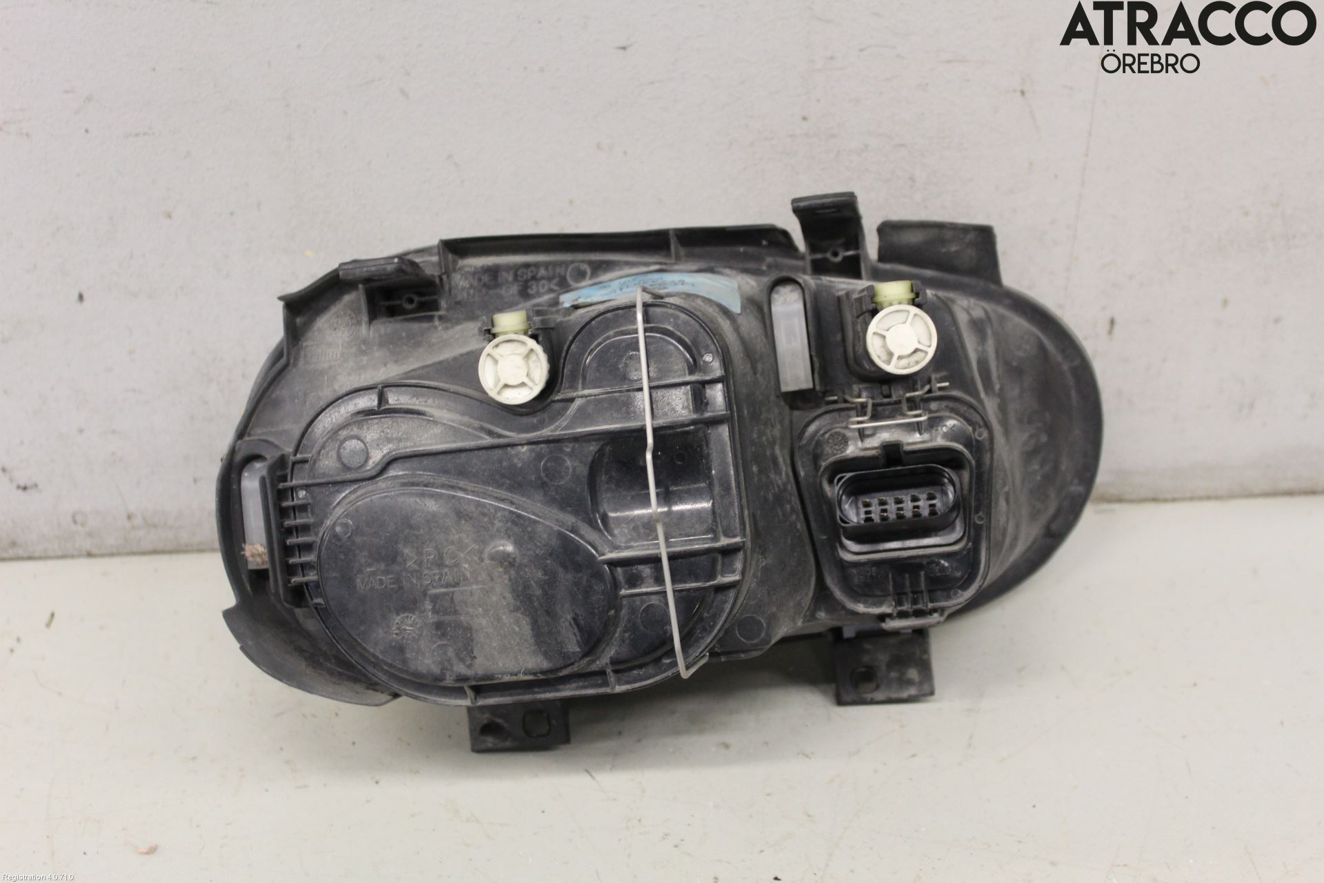 Volkswagen VW GOLF IV 98-06 Strålkastare Vänster