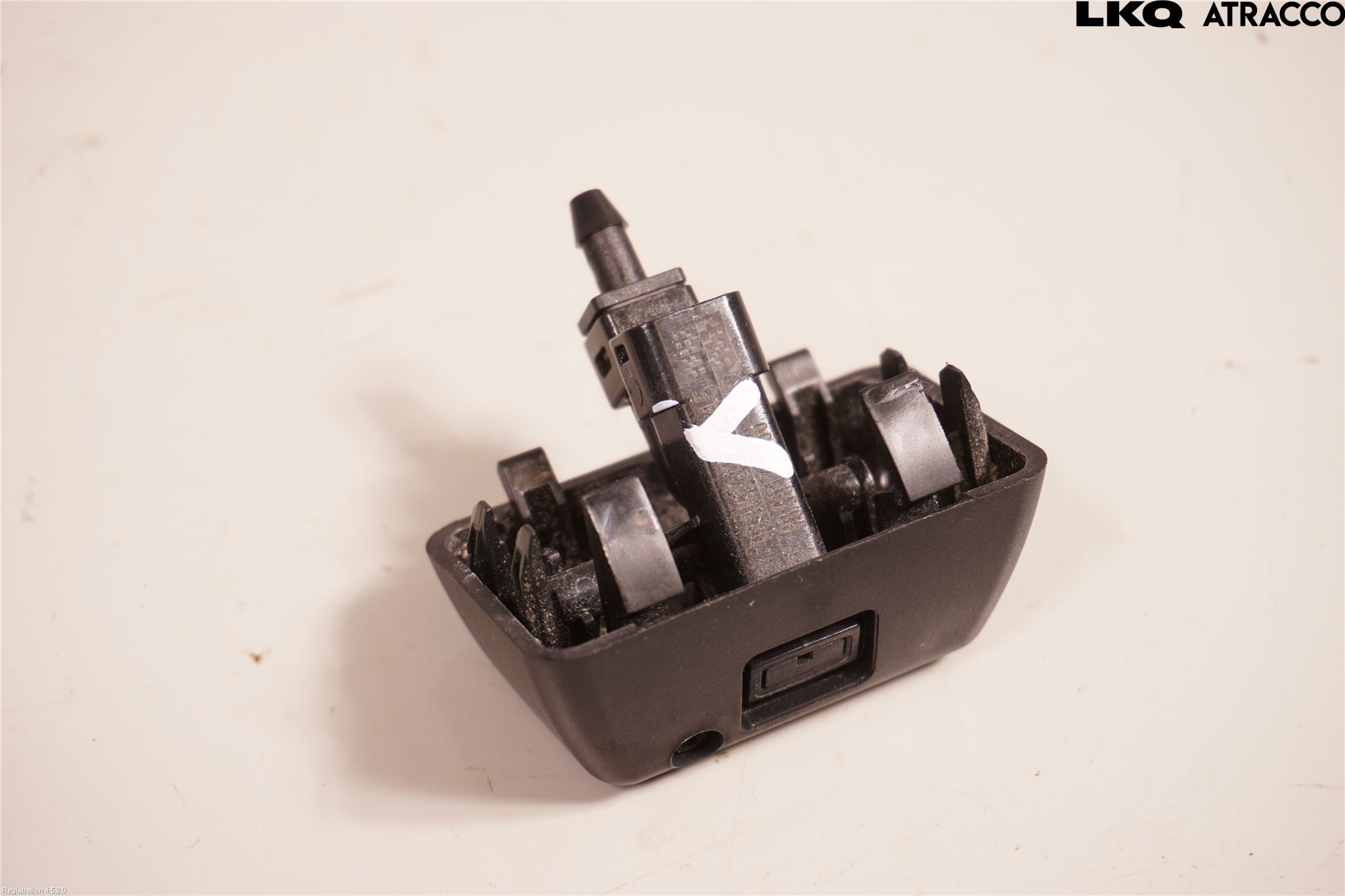 Peugeot 2008/E-2008 20- Spolarmunstycke Rutor