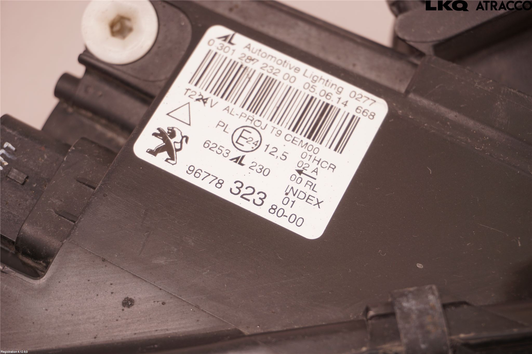 Peugeot 308 14-21 Strålkastare Höger