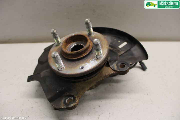 Kia RIO 12-16 Styrspindel Lagerhus Hö