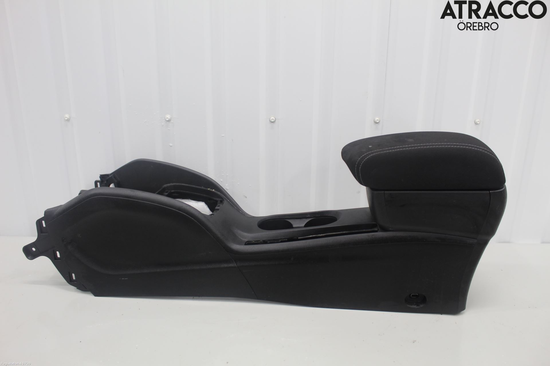 Fiat TIPO/CROSS 16- Instrumentkonsoll Golv