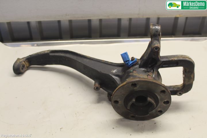 Porsche CAYENNE 03- Styrspindel Lagerhus Vä