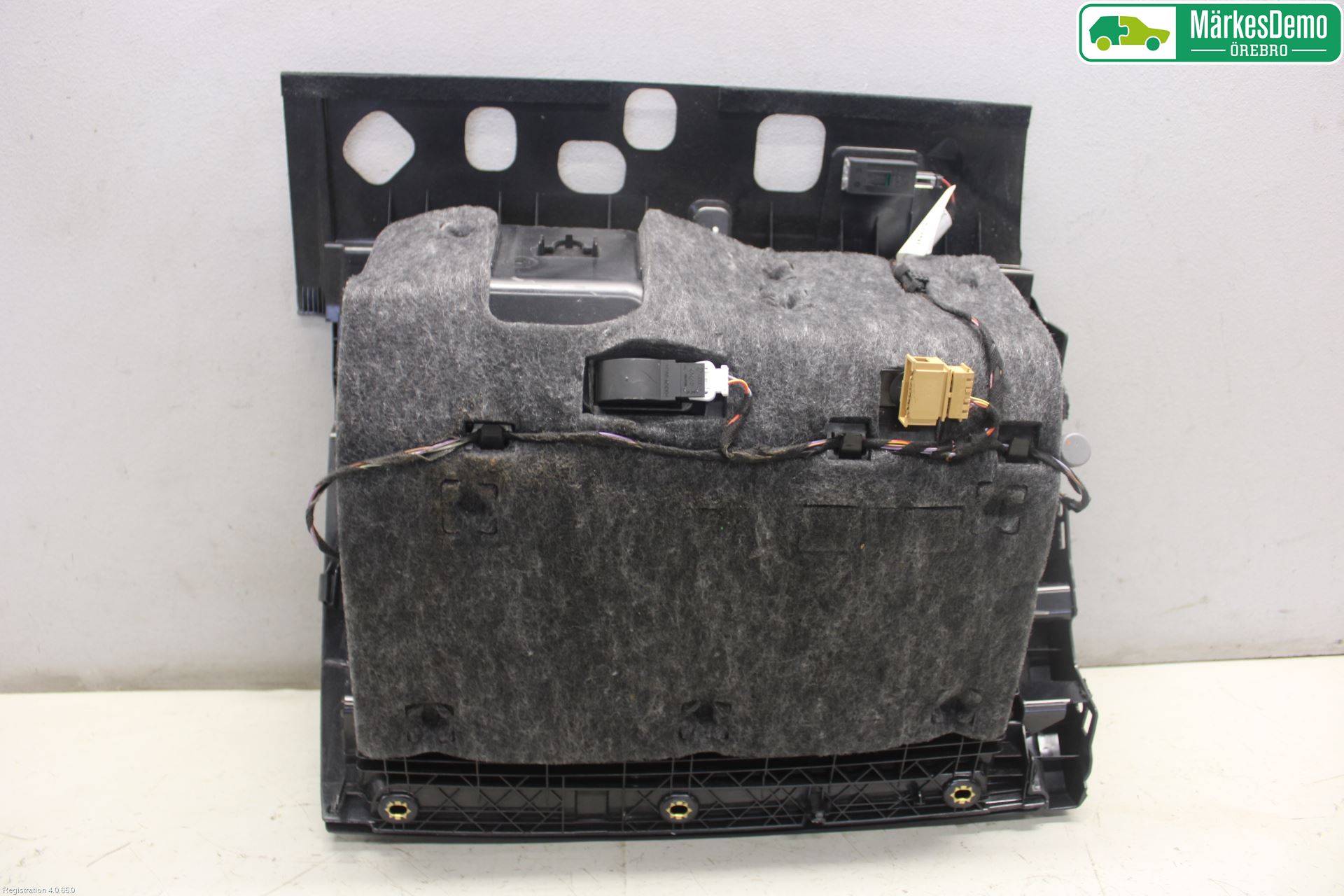 Audi A6/S6 4G 11-18 Handskfack