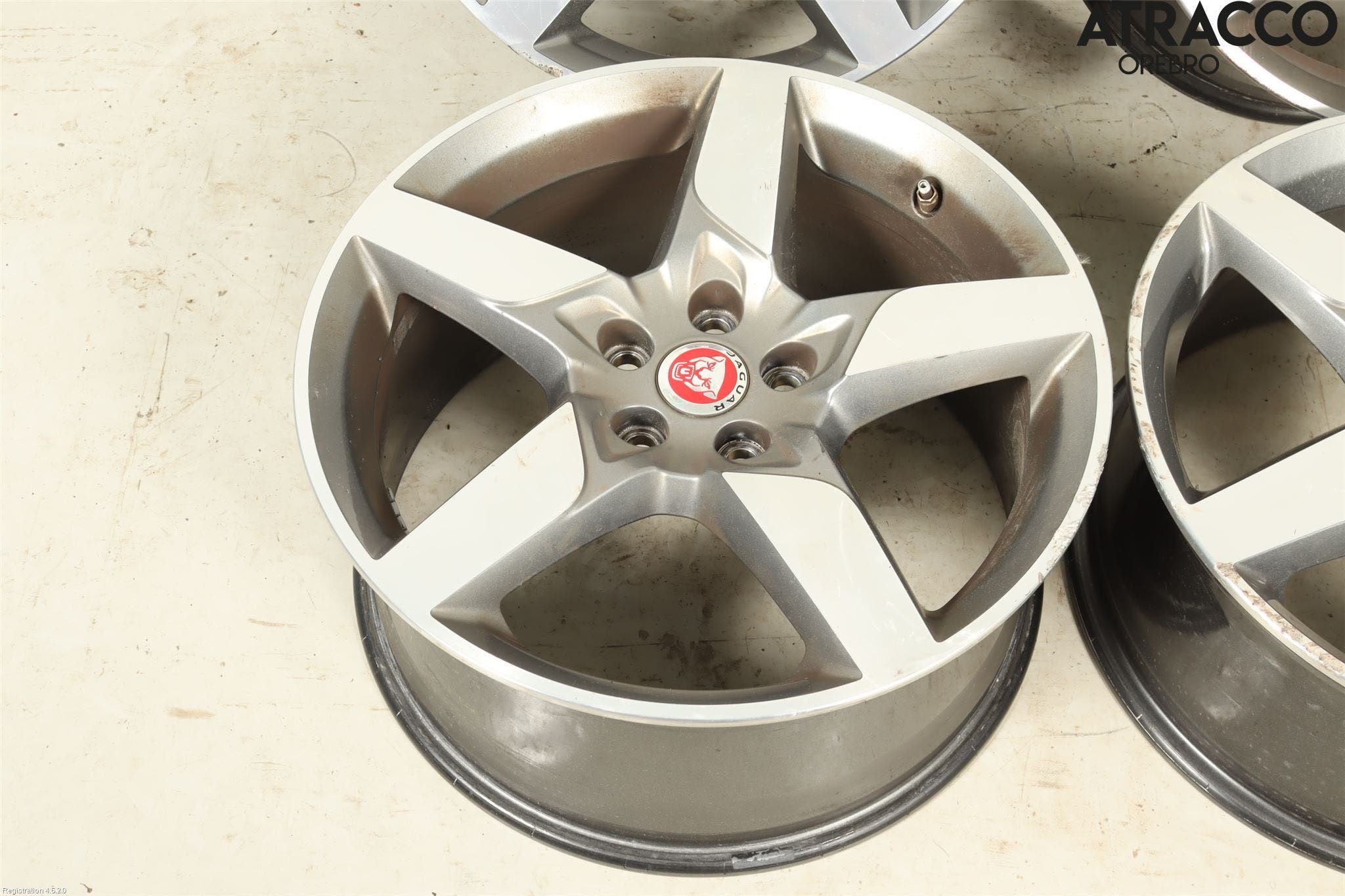 Jaguar XE (X760) 15-24 Fälgsats Aluminium