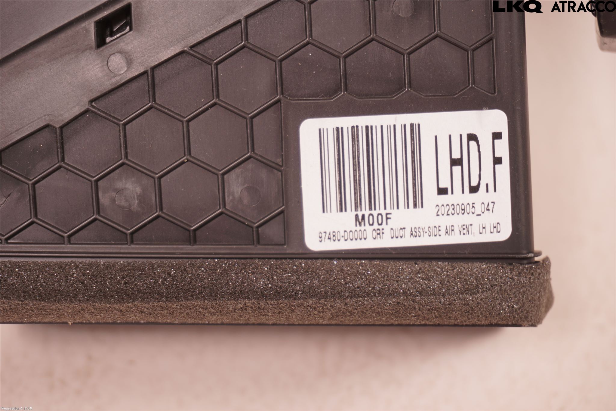 Kia EV9 24- Defrosterkanal-Munstycke