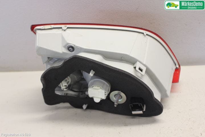 Peugeot 308 14-21 Bakljus Lucka Hö