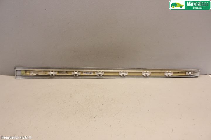 Mercedes-Benz MB GL-KLASS (X164) 06-12 Dörr Dekorlist Fram Vä