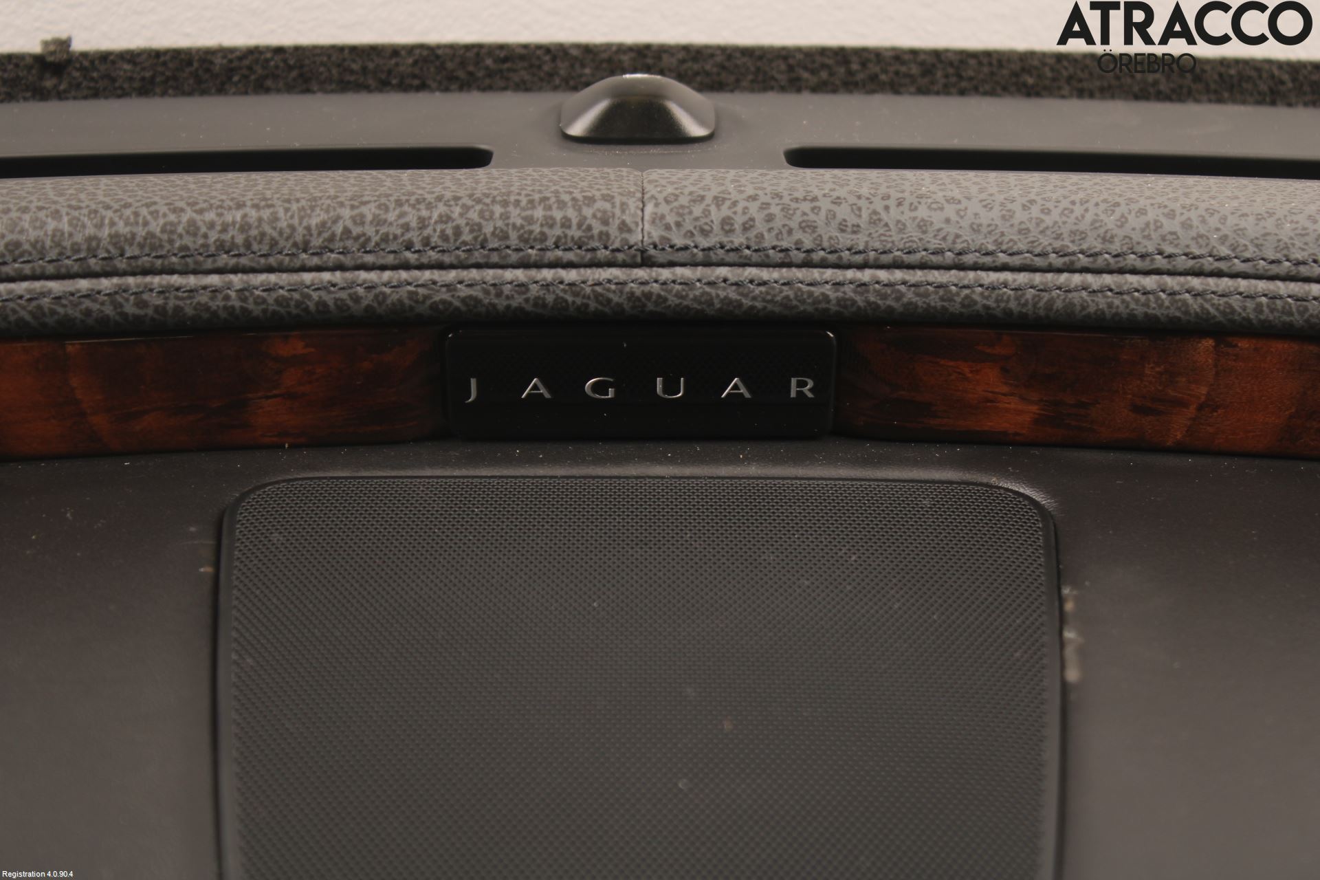 Jaguar XJ X351        10- Instrumentbräda