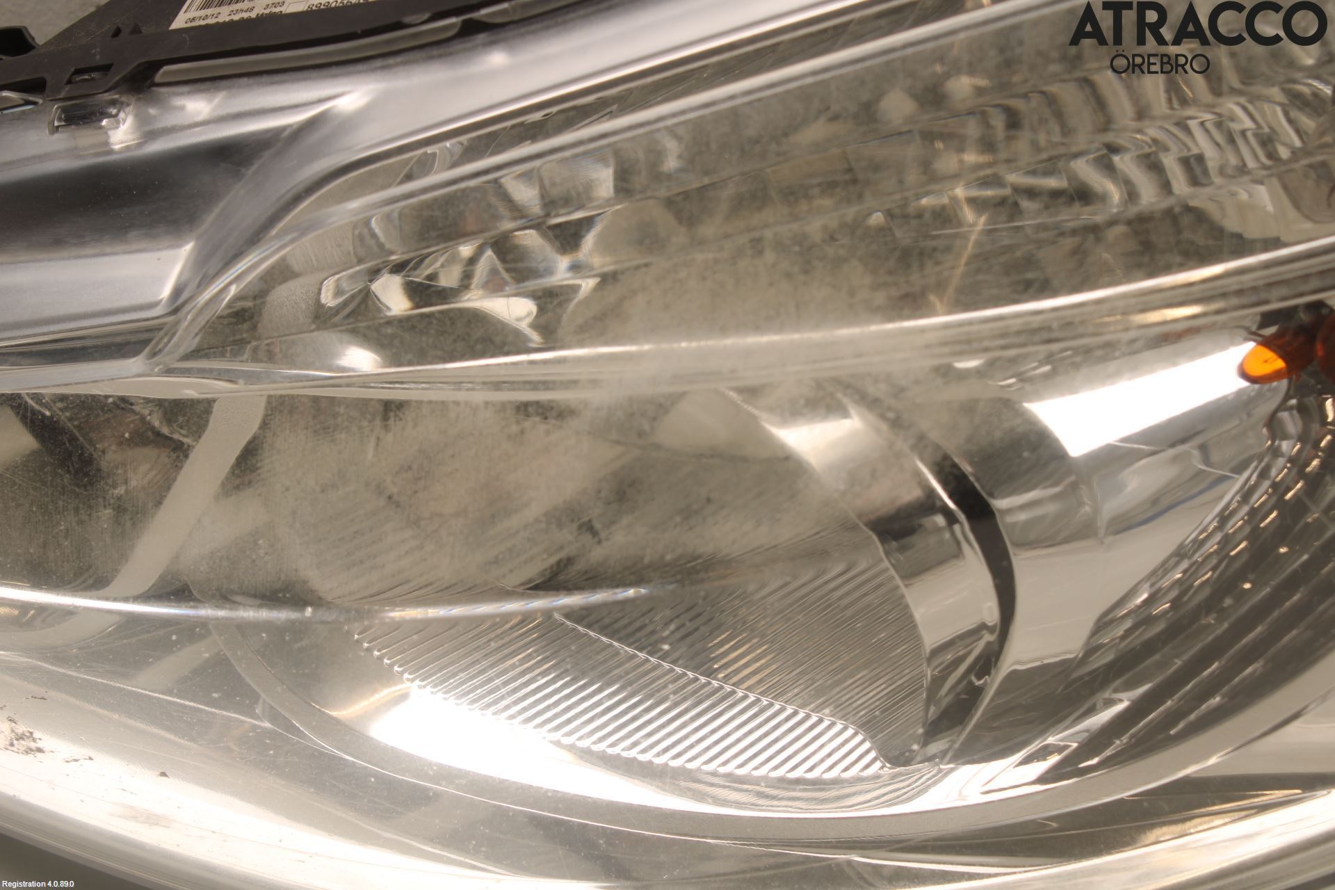 Peugeot 208 12-15 Strålkastare Vänster