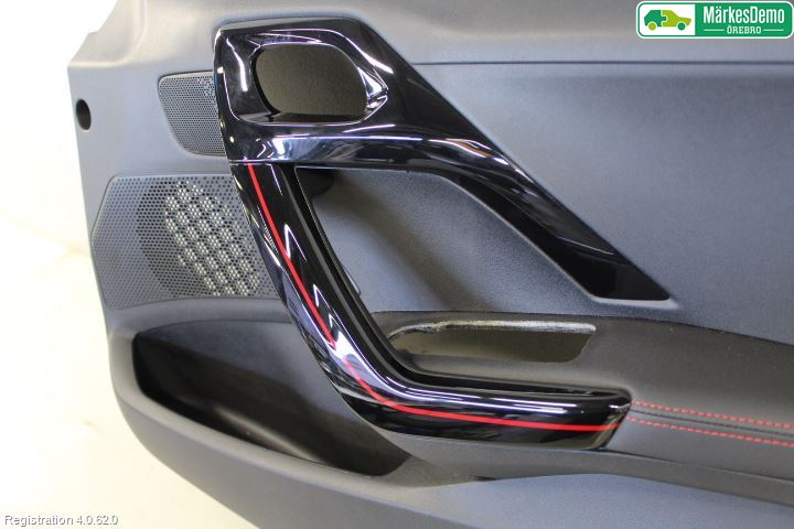 Peugeot 2008 13-20 Dörrklädsel Hö