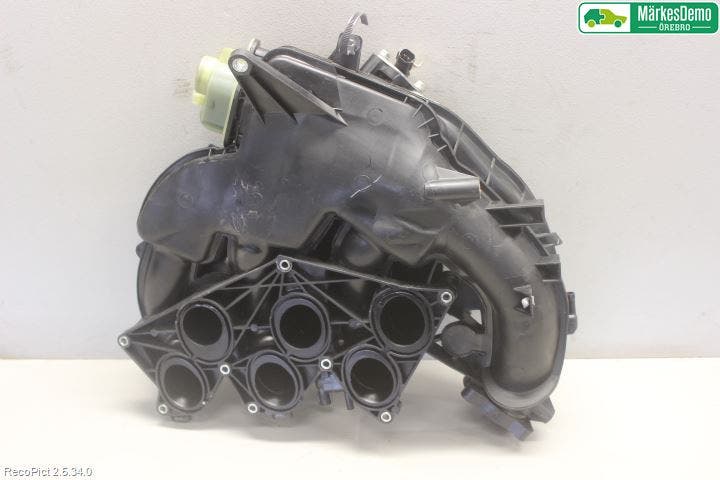 Lexus IS 250/350 14-20 Grenrör Insug