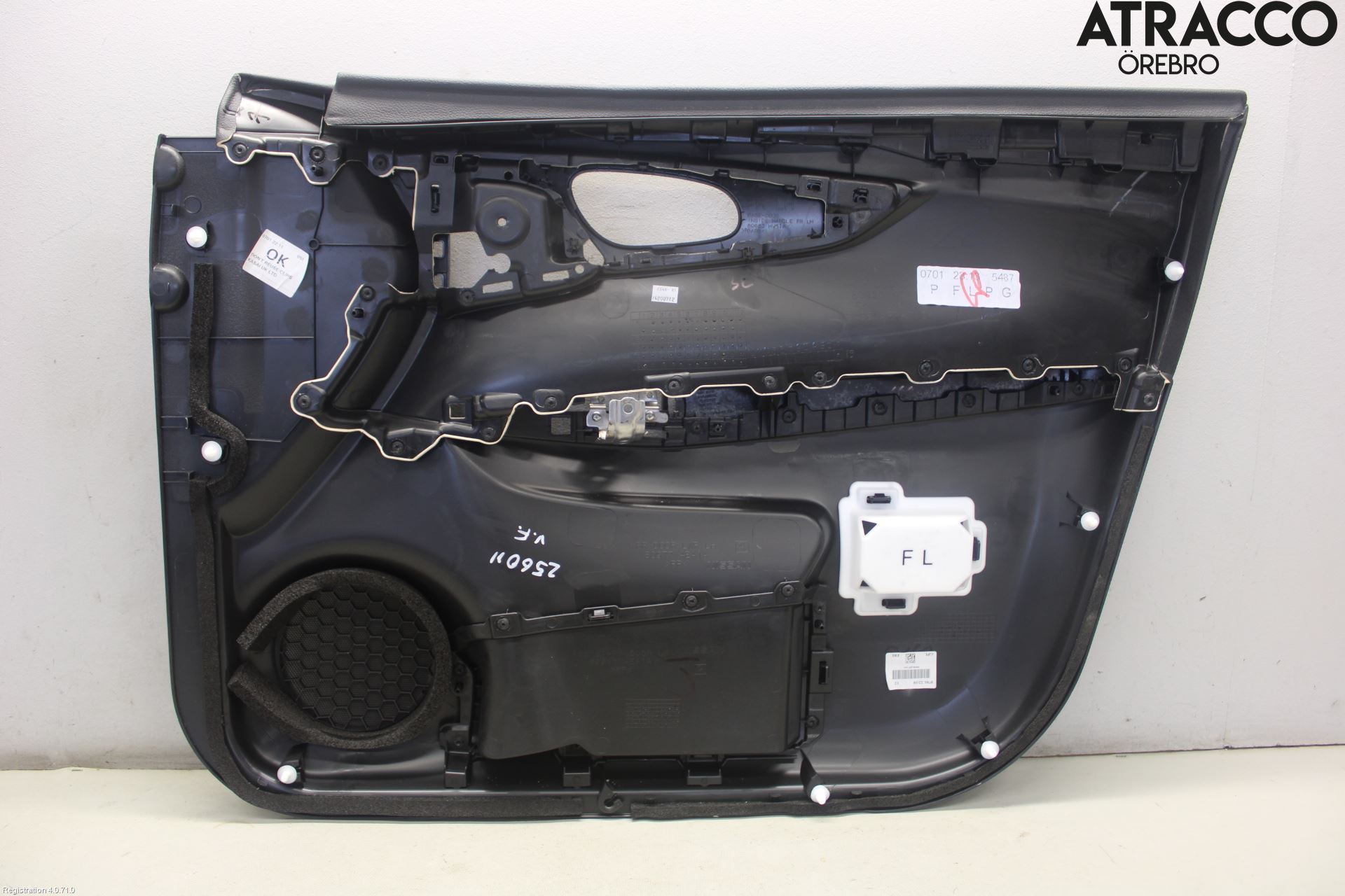 Nissan QASHQAI 17-21 Dörrklädsel Vä