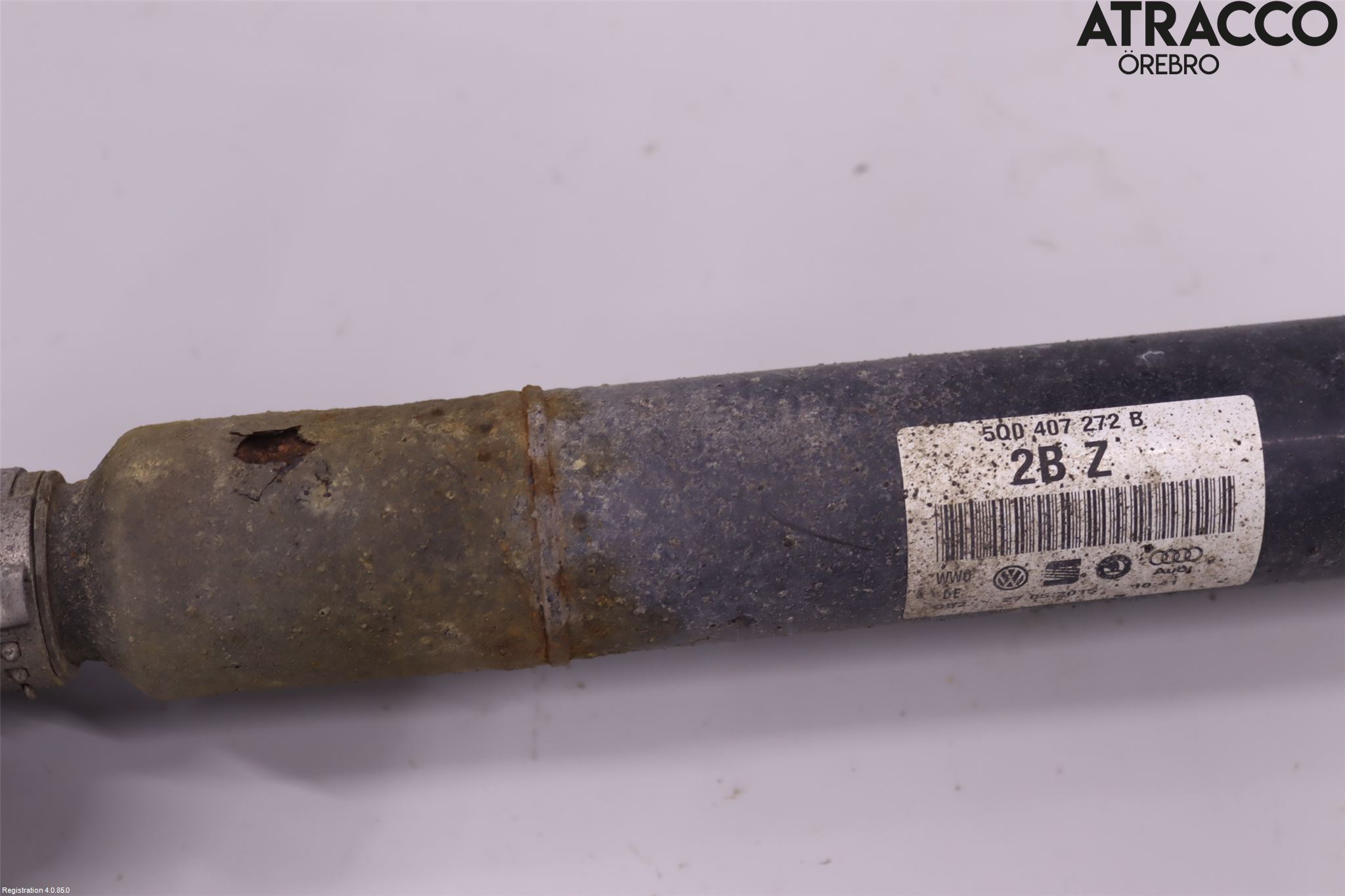 Volkswagen VW GOLF SPORTSVAN 15-20 Drivaxel Fram Höger
