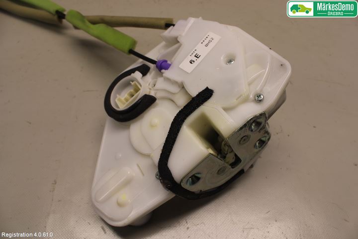 Mazda 3 III 14-19 Låskista-Dörrlås