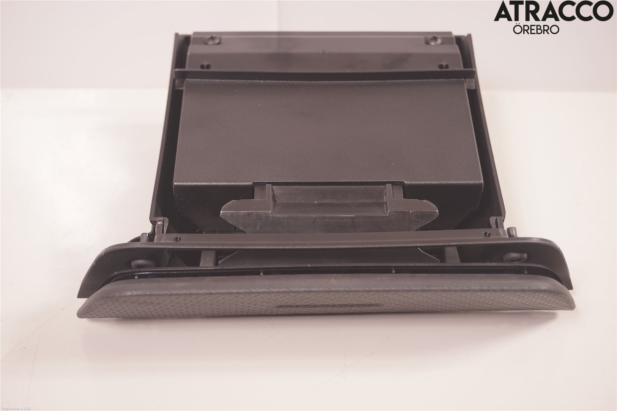 Citroen C4/E-C4 C4X/E-C4X III 21- Handskfack