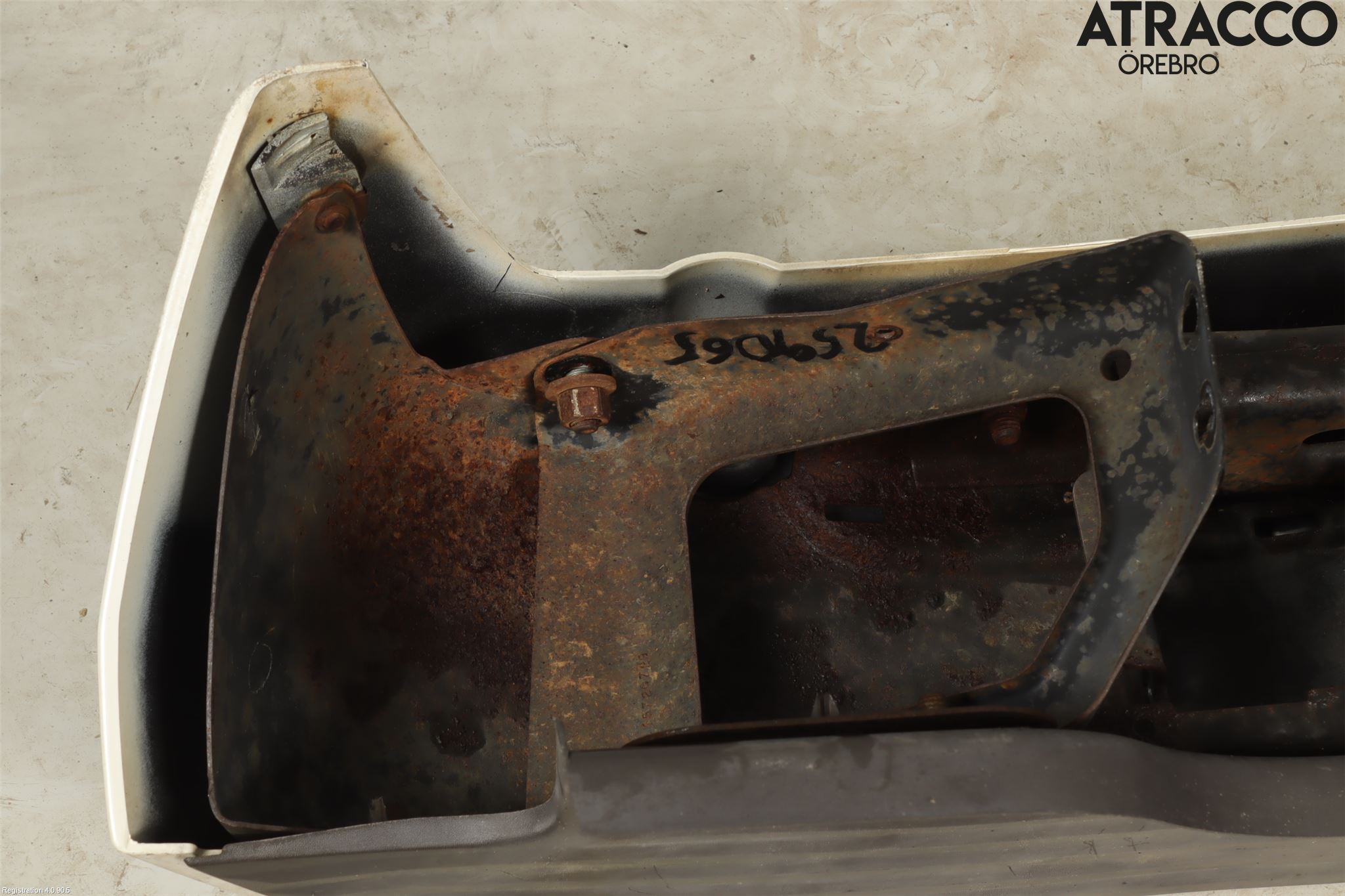 Cadillac ESCALADE Stötfångarbeklädnad Bak