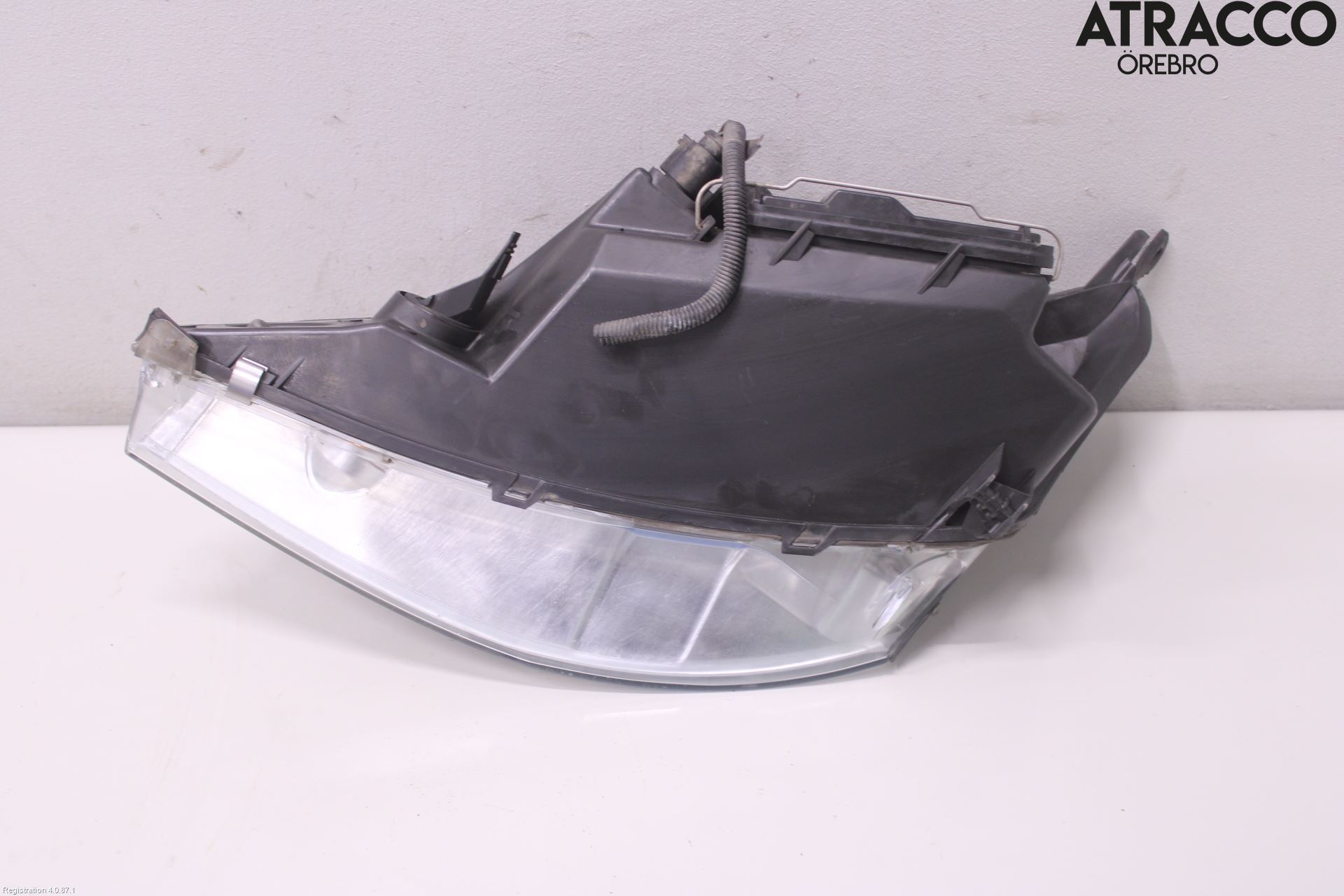 Ford FOCUS     99-04 Strålkastare Höger