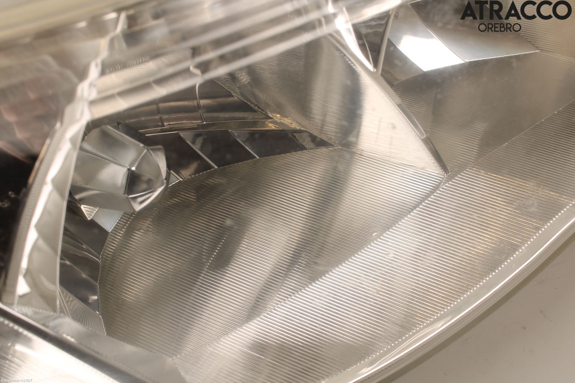 Subaru FORESTER SH  08-13 Strålkastare Höger