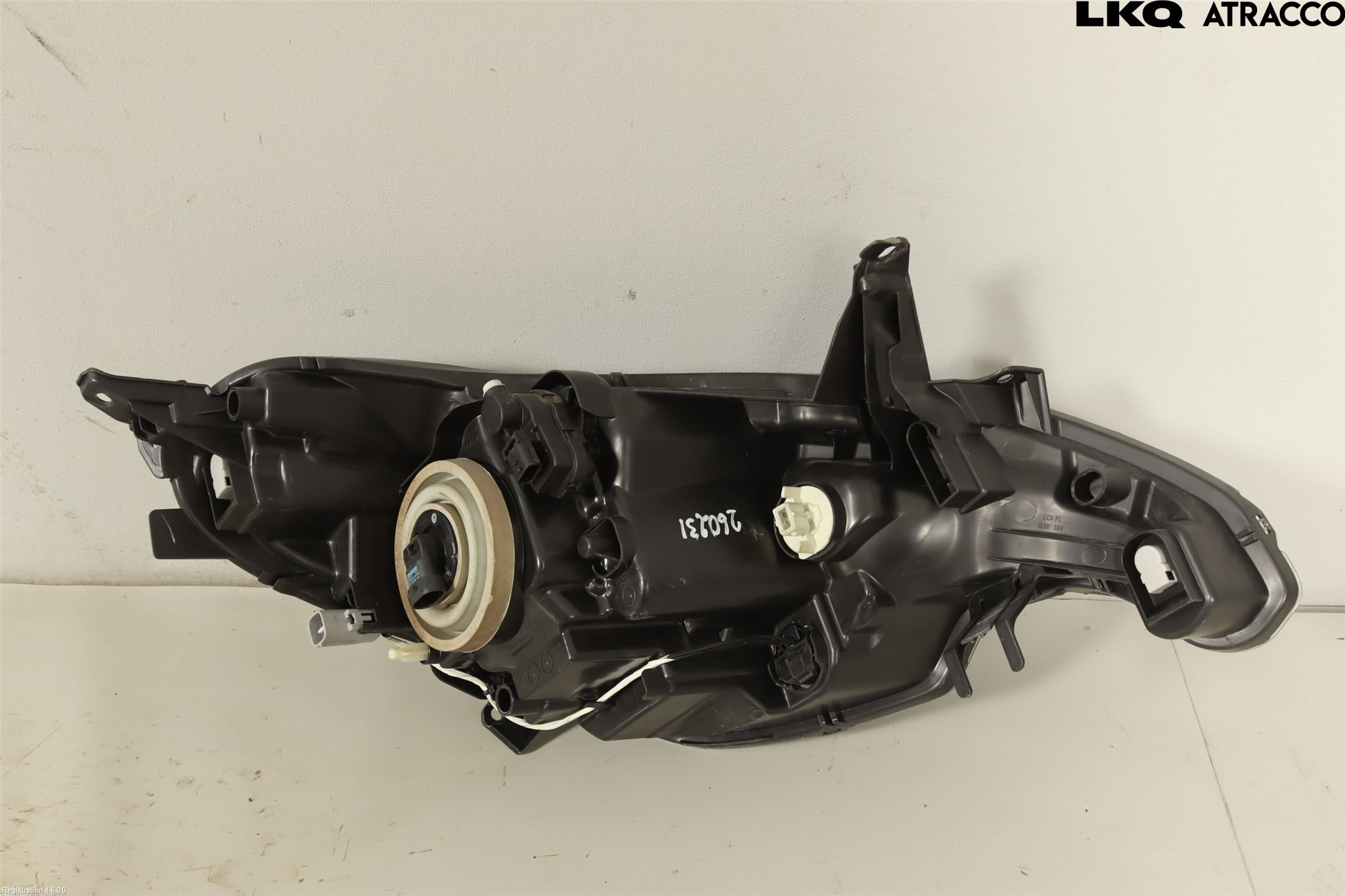 Peugeot 108 15-22 Strålkastare Vänster