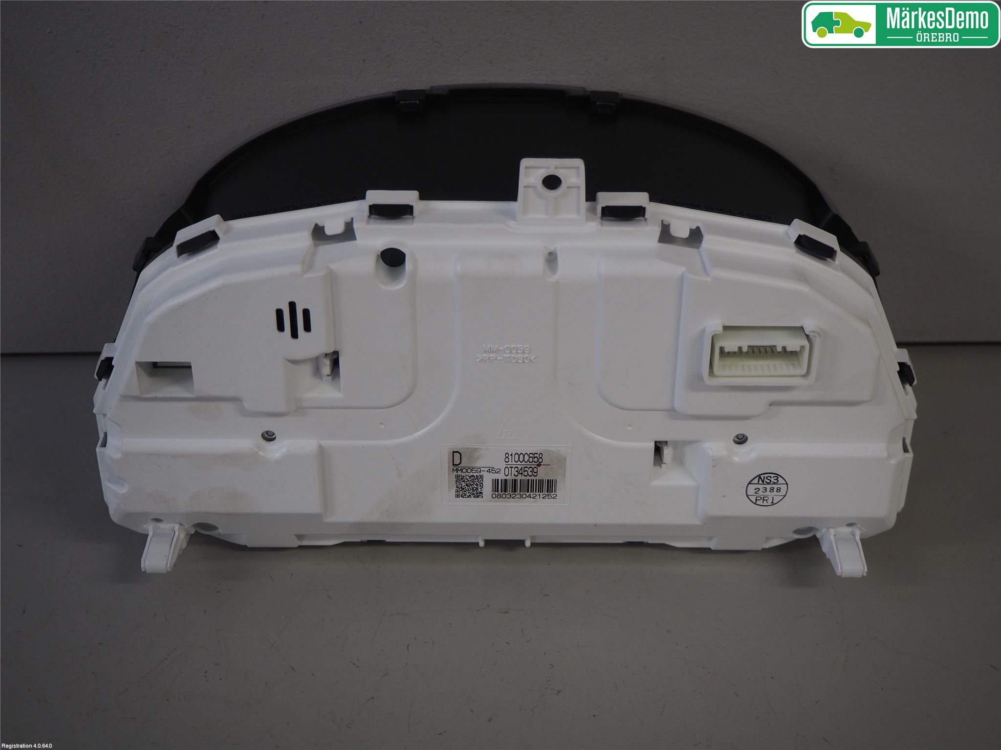 Mitsubishi OUTLANDER 13-21 Instrument Komb