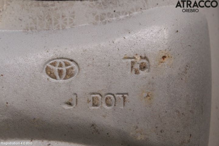 Toyota AVENSIS 03-06 Sommardäck Med Fälg