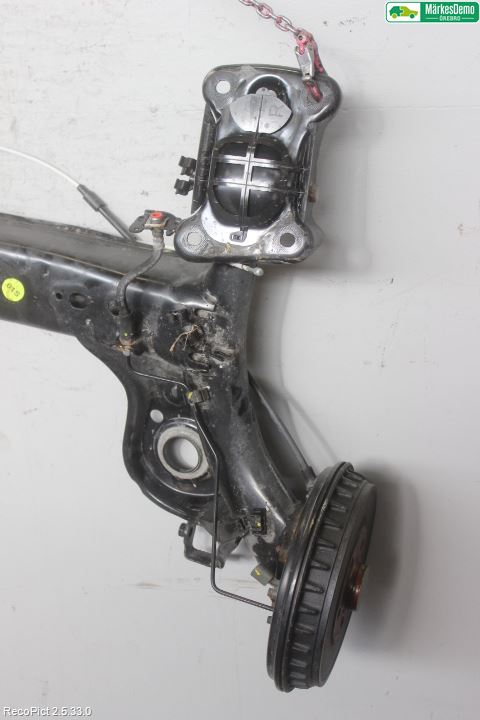 Volkswagen VW POLO VI 18->> Bakaxelbalk