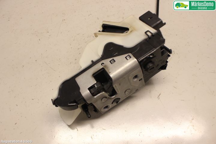 Peugeot 2008 13-20 Låskista-Dörrlås