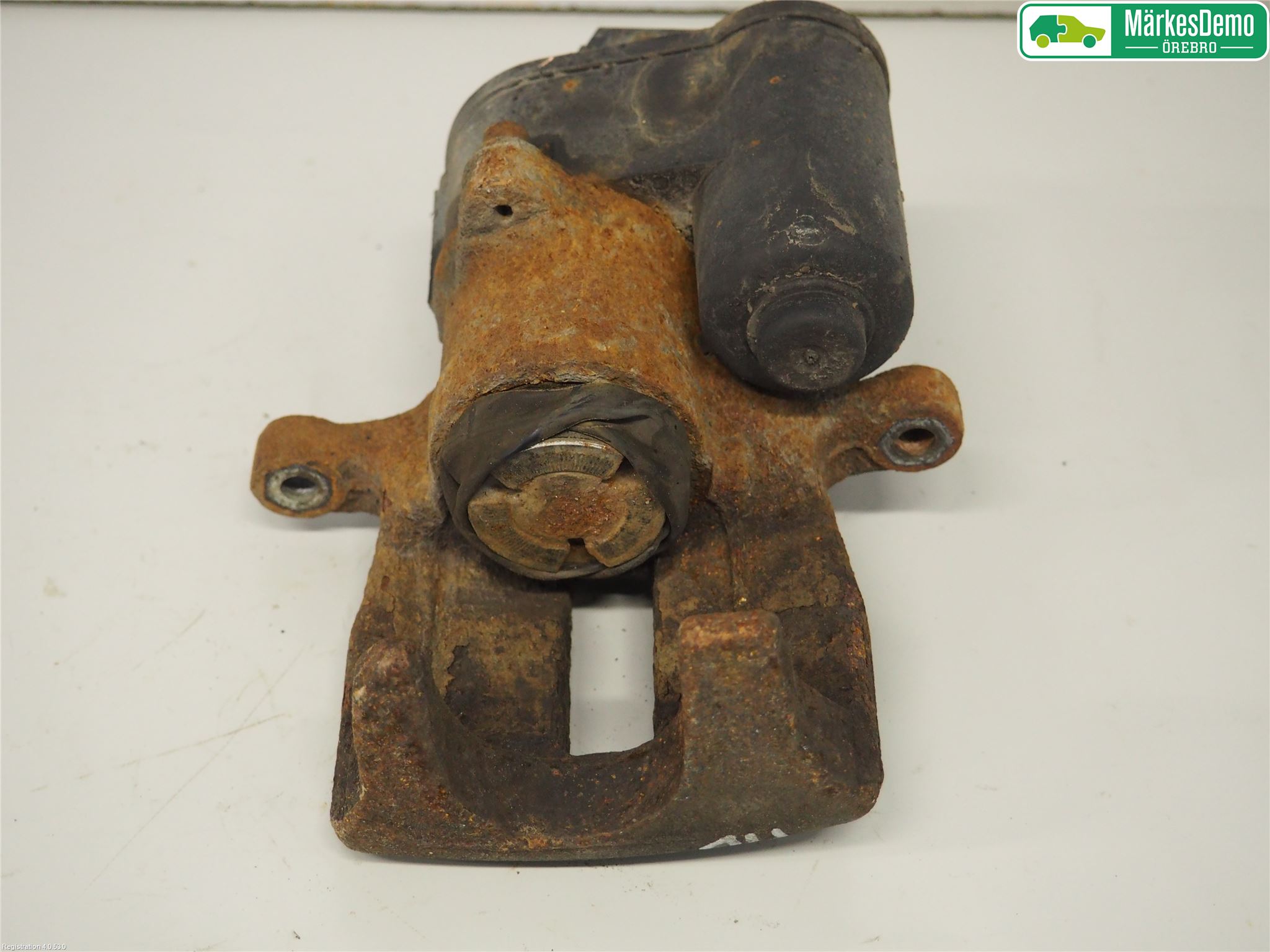 Volkswagen VW PASSAT 11-14 Bromsok Bak Höger