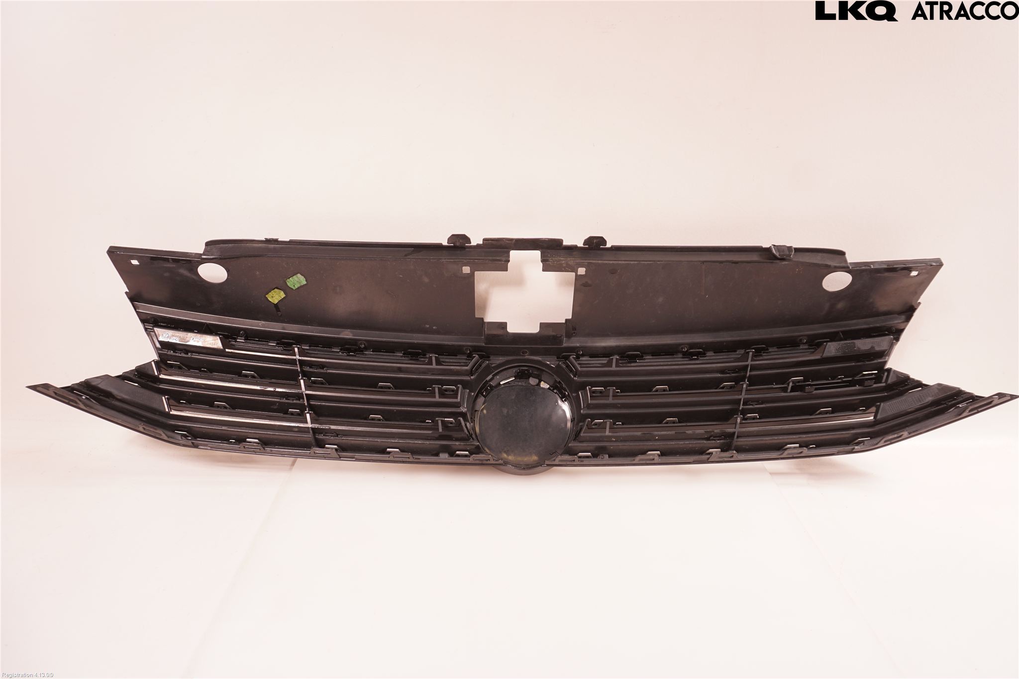 Volkswagen VW PASSAT 15-19 Grill Komp