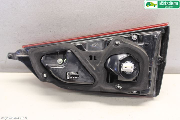 Nissan QASHQAI 17-21 Bakljus Lucka Vä
