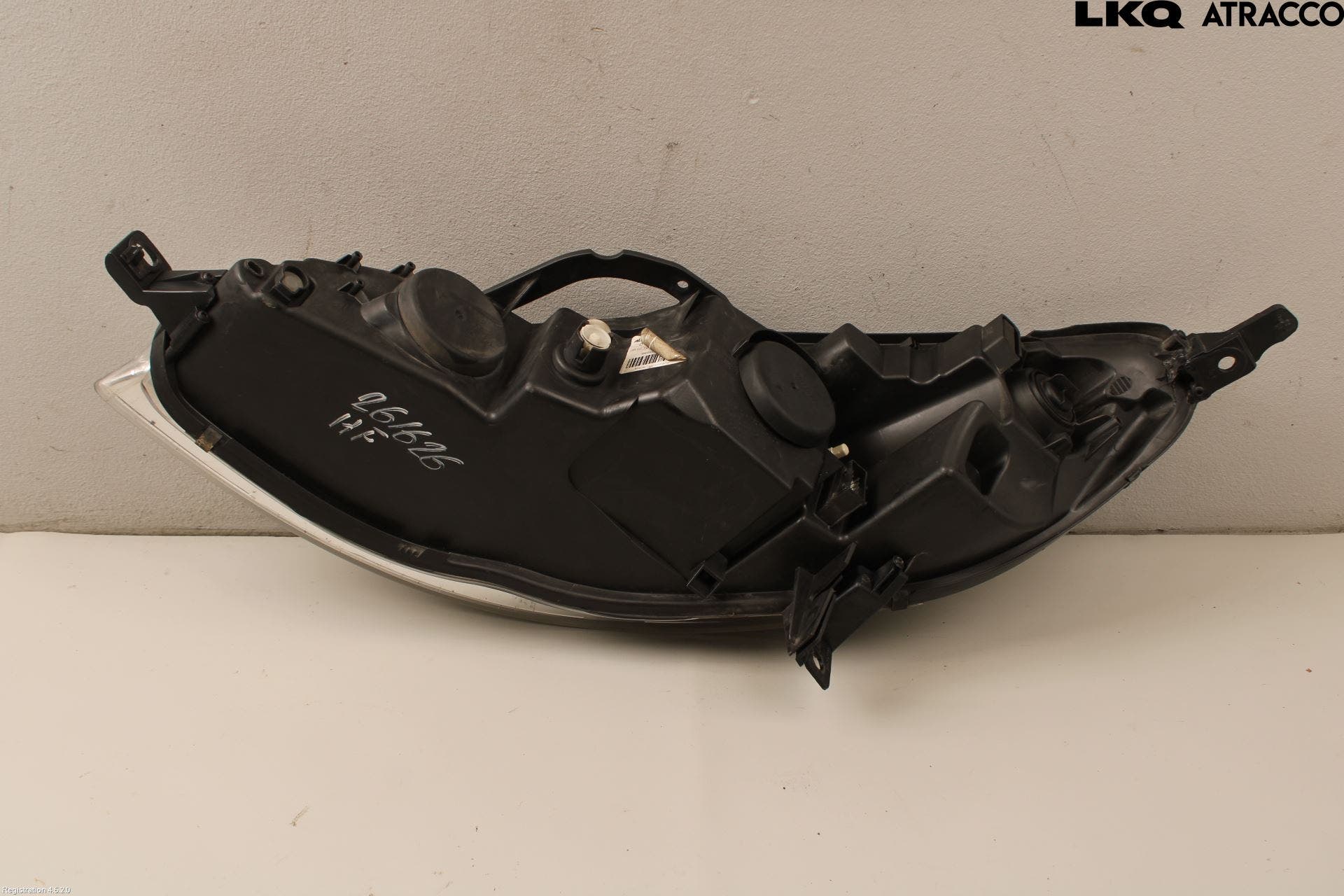 Peugeot 407 Strålkastare Höger