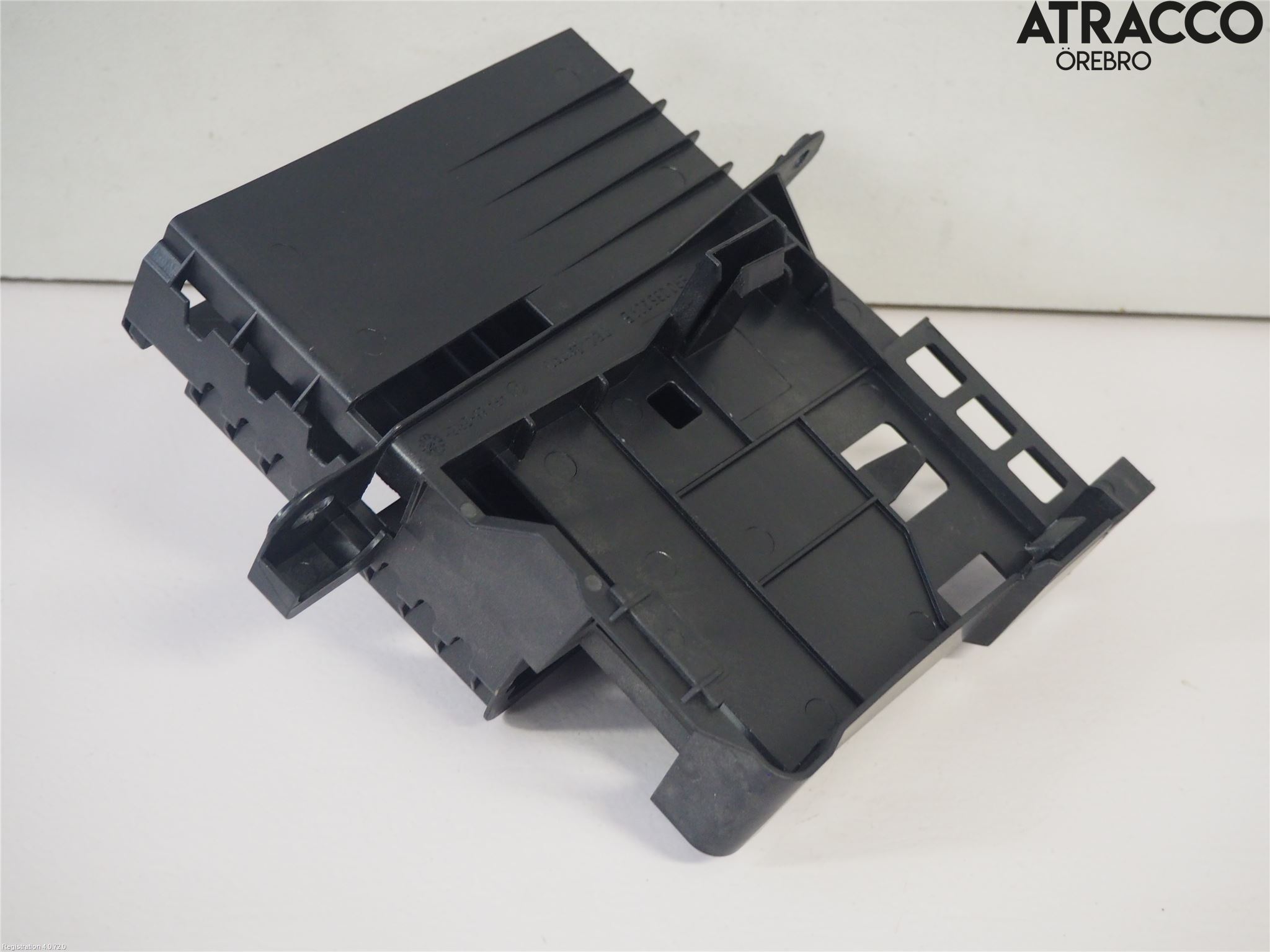 Audi Q5 09-16 Instrument-Radio Sarg