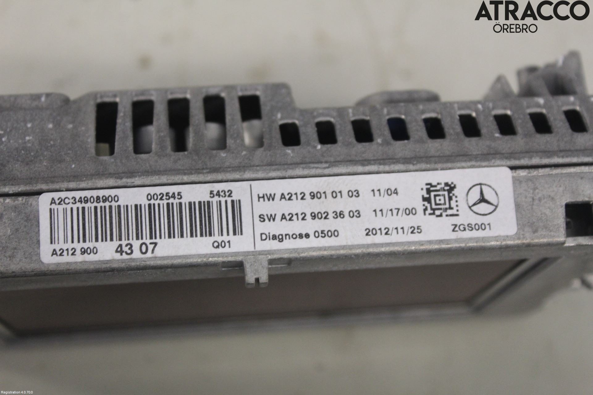 Mercedes-Benz MB E-KLASS (W212) 09-16 Bildskärm
