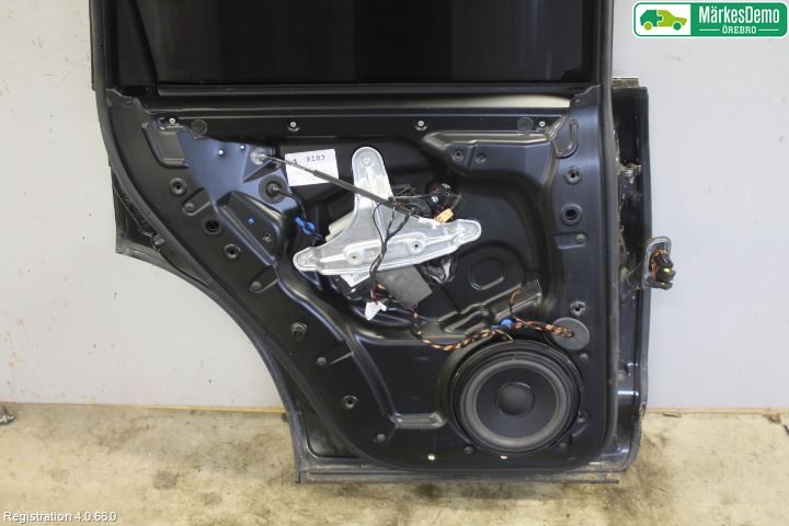 Porsche CAYENNE 03- Dörr Bak Vänster