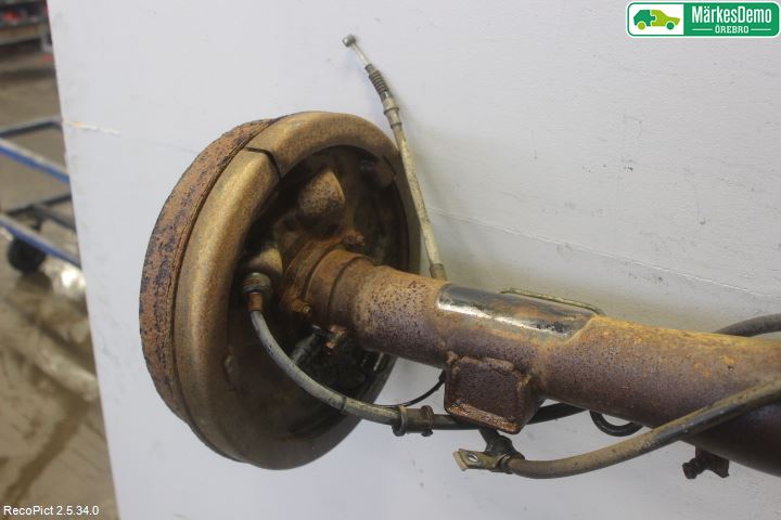 Mitsubishi L200 06-15 Bakaxel